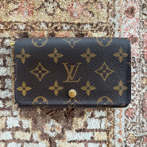 Louis Vuitton Handbags - Louis Vuitton Monogram Canvas Porte Tresor Wallet
